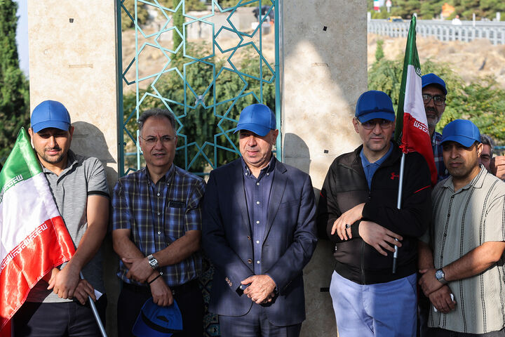 دانشگاه*