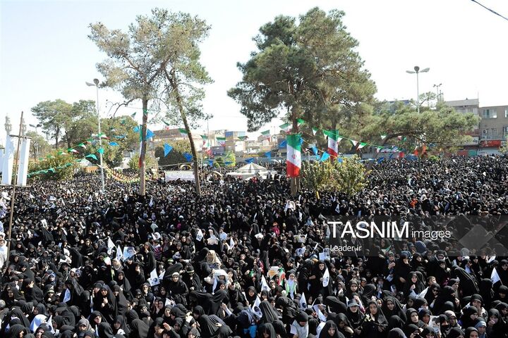 رهبر شهید *