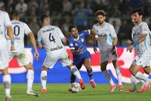 استقلال با یک غایب برابر چادرملو