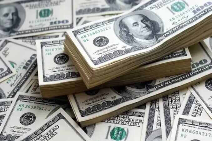 قیمت دلار در چه شرایطی مانند سال ۹۷ ریزش می‌کند؟