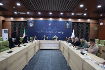 برجسته‌سازی جایگاه شهدای دانش‌آموز میناب در مراسم ۱۳ آبان