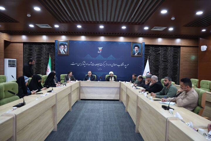 برجسته‌سازی جایگاه شهدای دانش‌آموز میناب در مراسم ۱۳ آبان