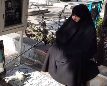 زنان با حفظ حجاب  از خون شهیدان پاسداری کنند