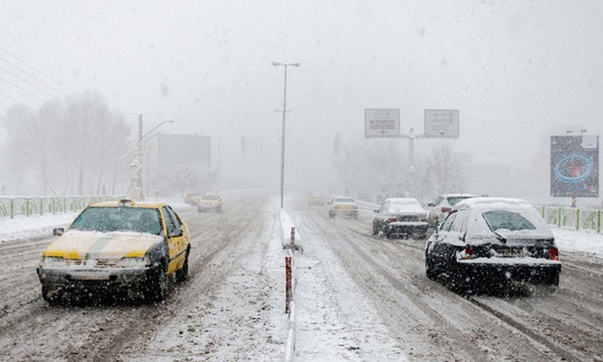 بارش برف و باران در جاده‌های 4 استان