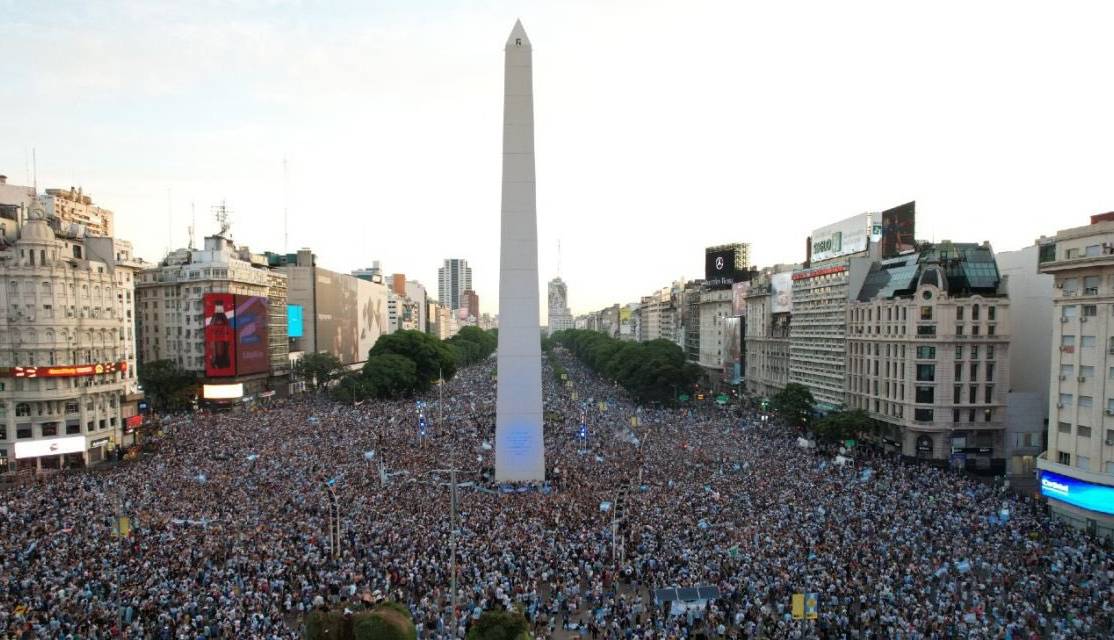 حضور میلیونی مردم آرژانتین برای استقبال از مسی و دوستان