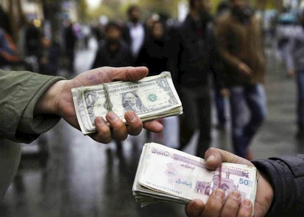 دستگیری 100 سوداگر در بازار طلا و ارز
