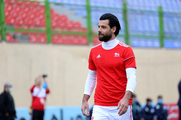 عباس زاده بازی با استقلال را از دست داد