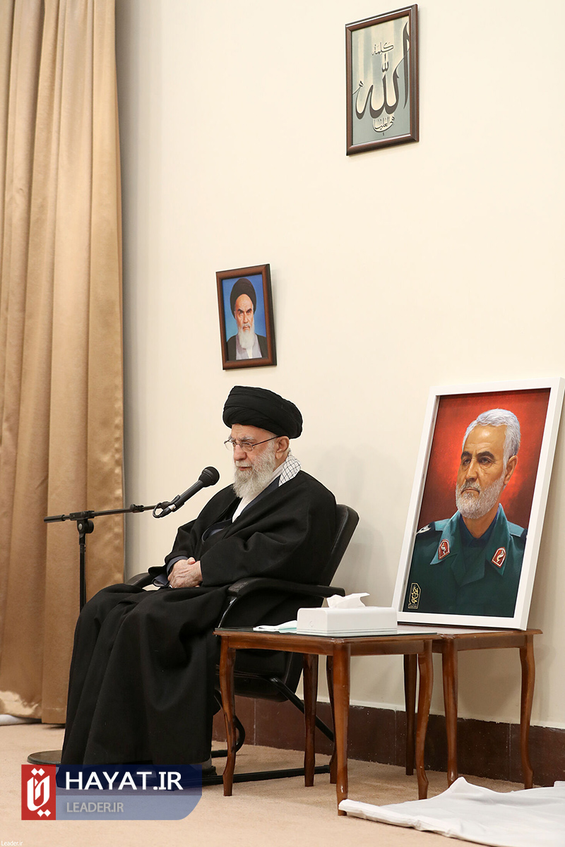 گزارش تصویری/ دیدار خانواده و اعضای ستاد بزرگداشت سردار سلیمانی با رهبر انقلاب