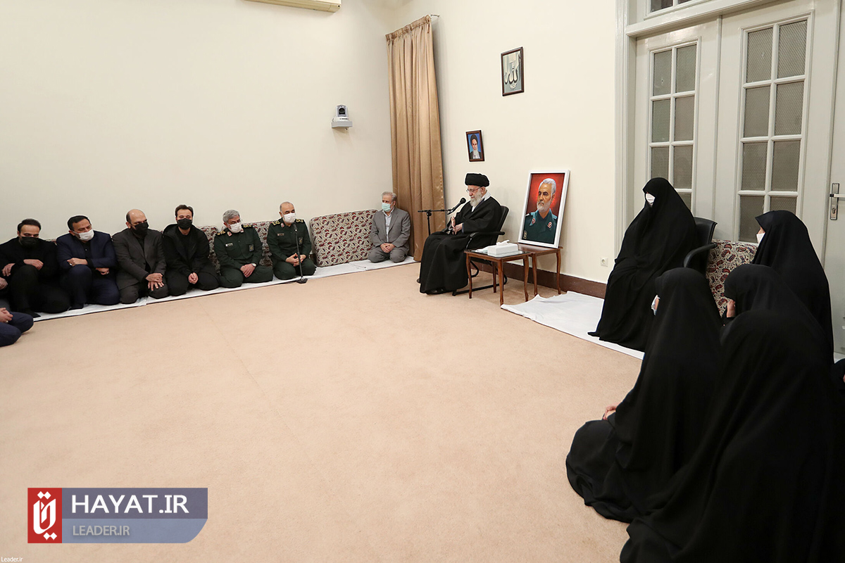گزارش تصویری/ دیدار خانواده و اعضای ستاد بزرگداشت سردار سلیمانی با رهبر انقلاب