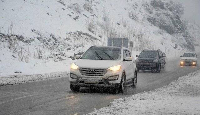 آخرین وضعیت جاده‌ها در پی بارش‌ برف و باران؛ استقرار پلیس در 111 گردنه