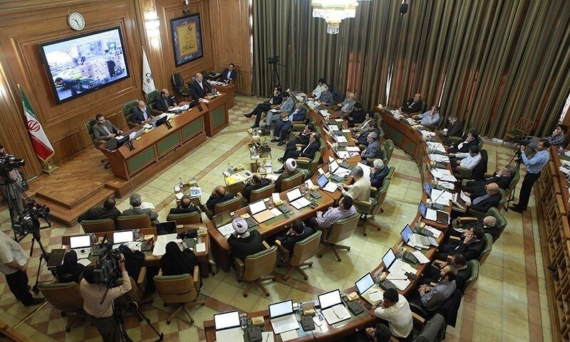 سه رام قطار در خط 6 مترو حبس شده بود 