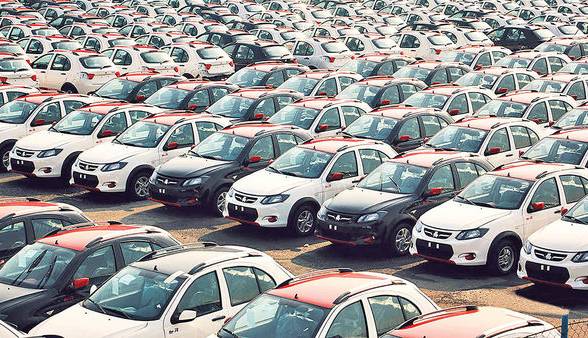 موضع وزارت صمت عرضه خودرو در بورس است