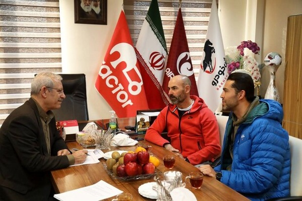 واکنش مدیرعامل تراکتور به حضور خمز در تیم ملی ایران