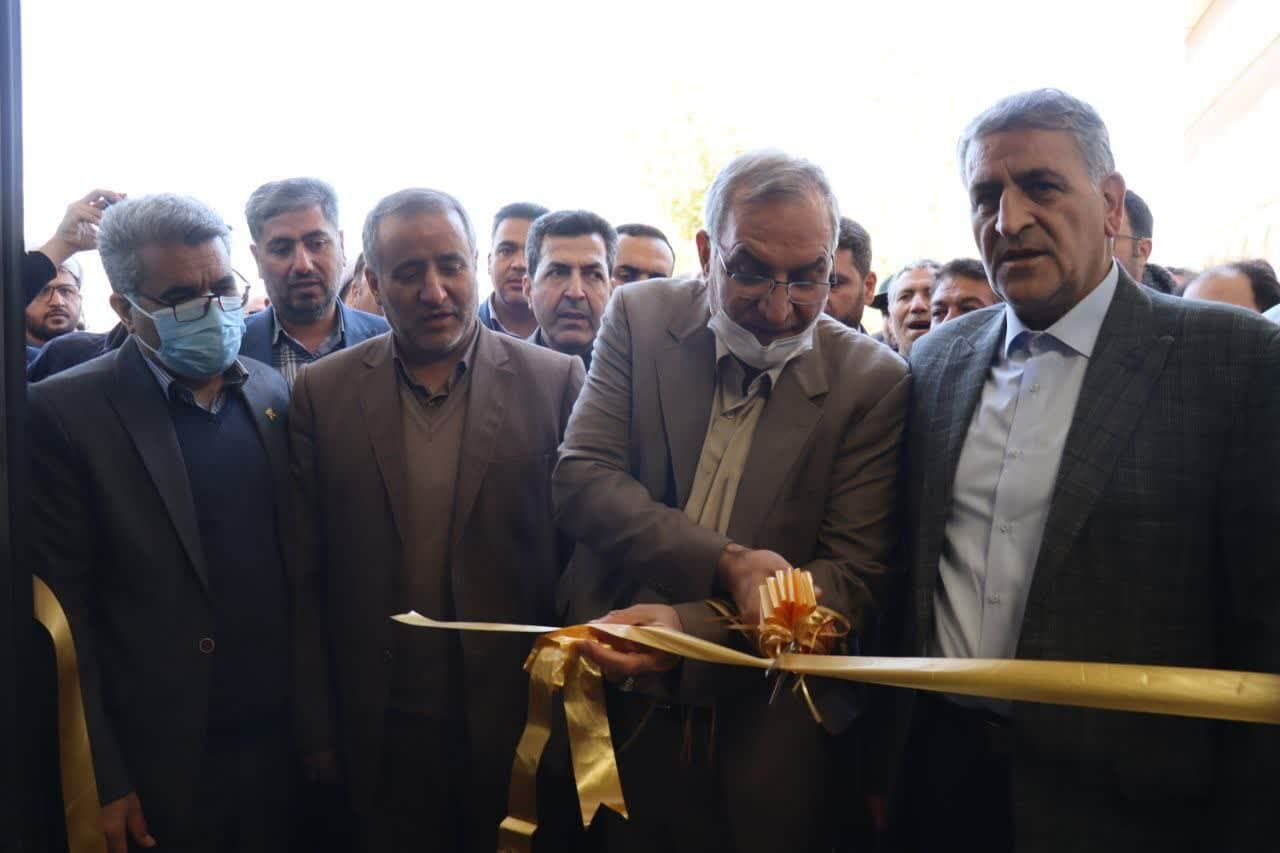 وزیر بهداشت بیمارستان 64 تختخوابی میامی استان سمنان را افتتاح کرد