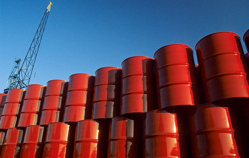 هر بشکه نفت بالای 85 دلار /نیاز چین و ذخایر آمریکا قیمت تعیین می‌کنند