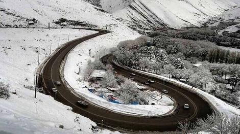 برف و باران در جاده‌های 7 استان کشور