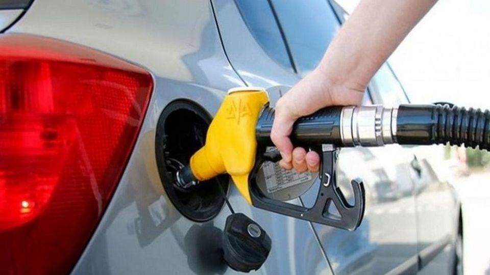 جزئیات ارائه سهمیه بنزین به خانوارهای فاقد خودرو/ شریعتی: 45 درصد خانوارها فاقد خودرو هستند