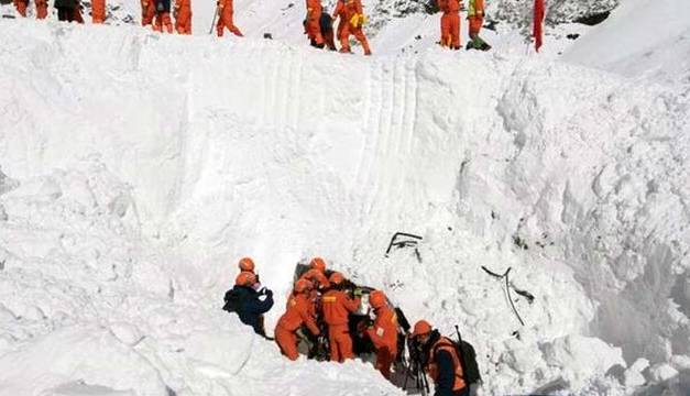 مفقود شدن یک کوهنورد در اثر ریزش بهمن