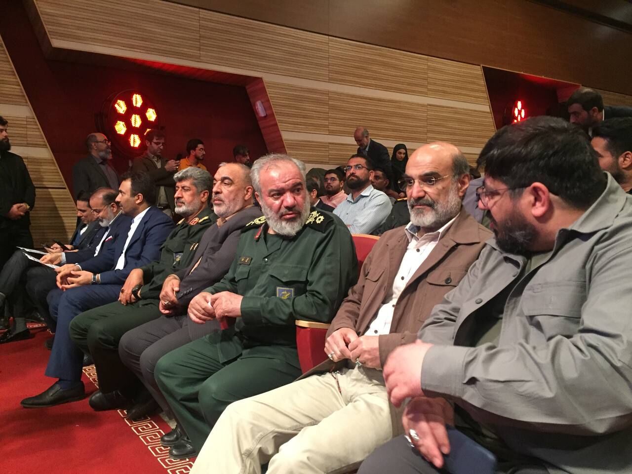 جشنواره فیلم مقاومت در سواحل نیلگون خلیج فارس آغاز به کار کرد