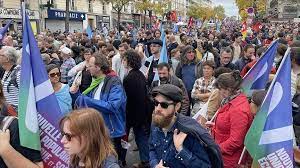 تظاهرات یک میلیون نفری علیه دولت ماکرون در فرانسه