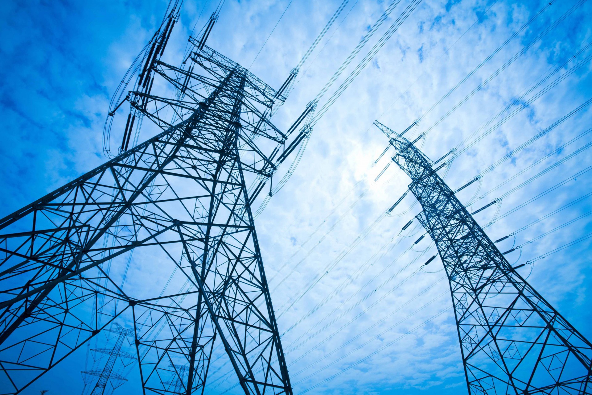 برنامه‌ریزی برای افزایش 7 هزار مگاواتی تولید برق تا تابستان 1402