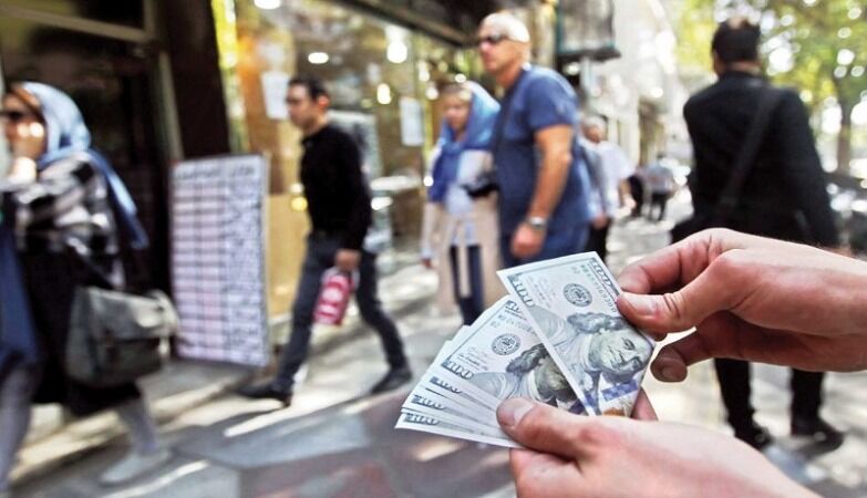 وضعیت ذخیره ارزی ایران متعادل است