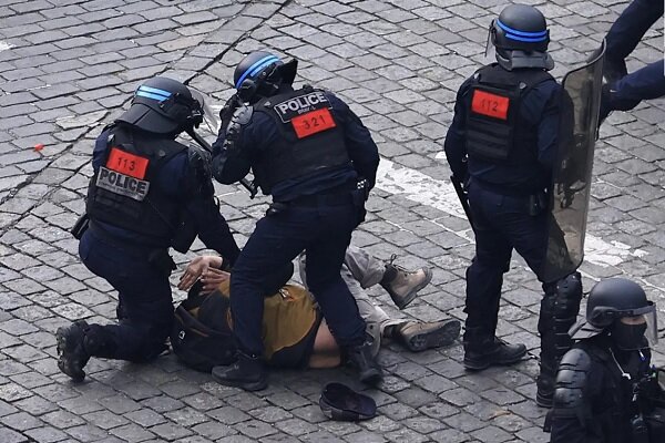 خشونت پلیس فرانسه علیه معترضان به افزایش سن بازنشستگی