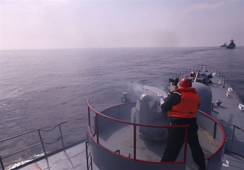 رزمایش امنیت دریایی 2023/ تیراندازی ناوهای ایران، چین و روسیه به سمت اهداف دریایی