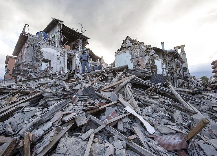 افزایش شمار قربانیان زلزله اکوادور و پرو به 14 نفر