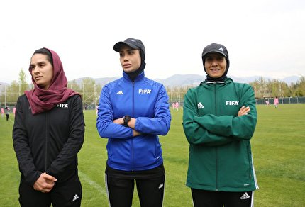 قضاوت داوران بانوان ایرانی در مرحله اول انتخابی المپیک فوتبال بانوان