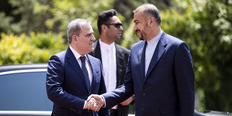 امیرعبداللهیان در گفتگو با وزیر خارجه آذربایجان: اختلاف میان کشورهای منطقه به سود دشمنان است