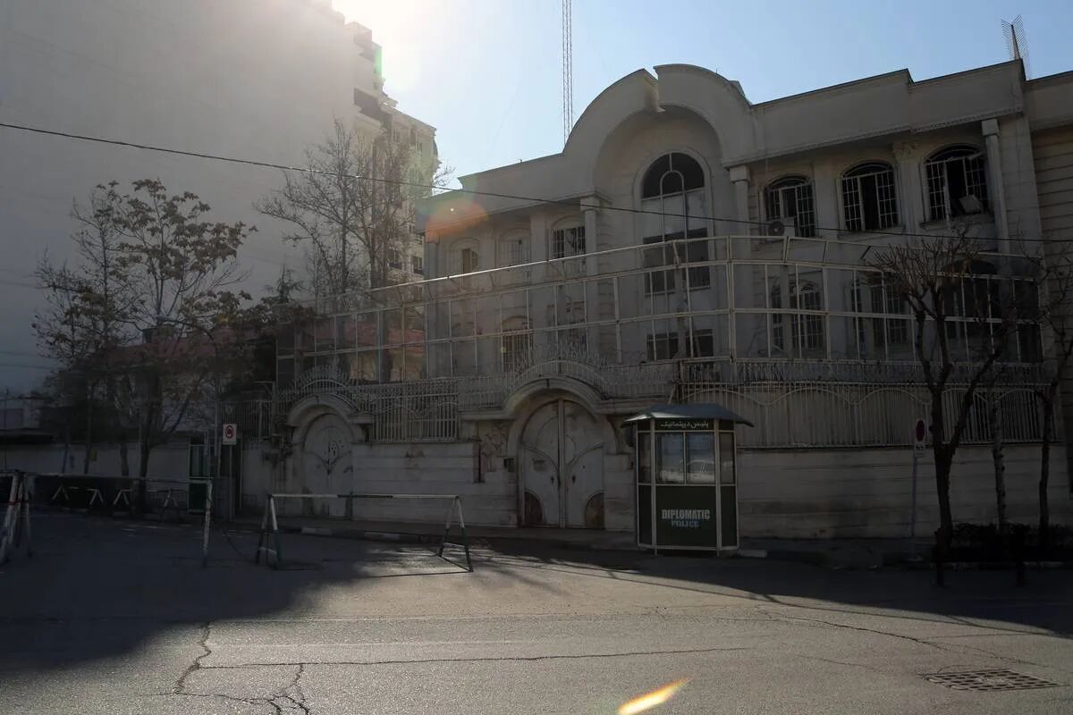 رویترز: درب‌های سفارت ایران در ریاض بعد از هفت‌ سال گشوده شد
