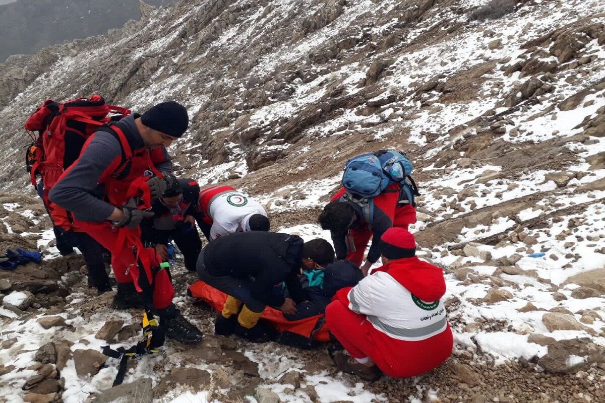 2 کوهنورد در ارتفاعات دچار حادثه شدند