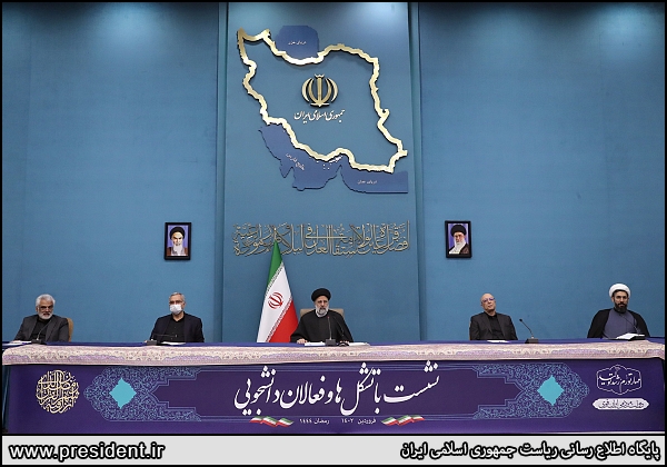 رئیس جمهور: فعالیت هر سکوی خارجی که حاضر به مسئولیت‌پذیری با ایجاد دفتر در ایران باشد، هیچ منعی ندارد