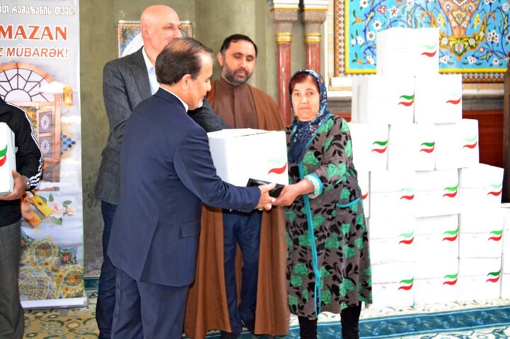 اهدای کمک‌های غذایی سفارت ایران به نیازمندان مسلمان گرجستان