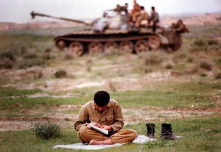 خاطرات دفاع مقدس راوی زندگی شهدا برای نسل جوان