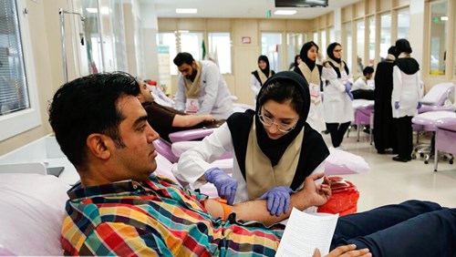 خون‌های اهدایی مردم صادر نمی‌شود/ فعال بودن مراکز اهدای خون از افطار تا سحر