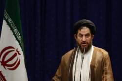 تأمین دارو و کالاهای اساسی با ارز مرجع ادامه دارد تأمین دارو و کالاهای اساسی با ارز مرجع ادامه دارد