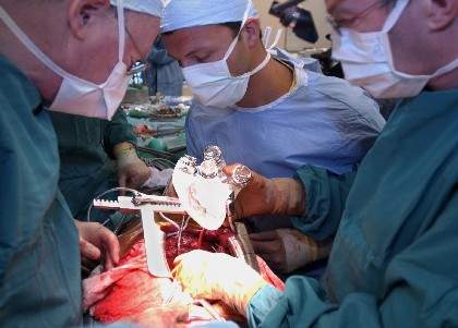 نخستین جراحی در شرایط هوشیاری در ایران بر روی جانبازان